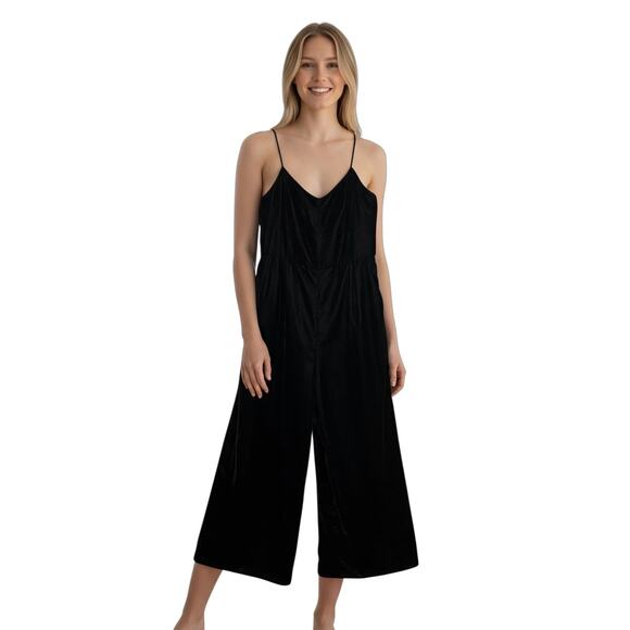 J Crew Cropped Velvet Jumpsuit Pockets Spaghetti Straps Holiday Size 0 (3026) - Picture 1 of 13